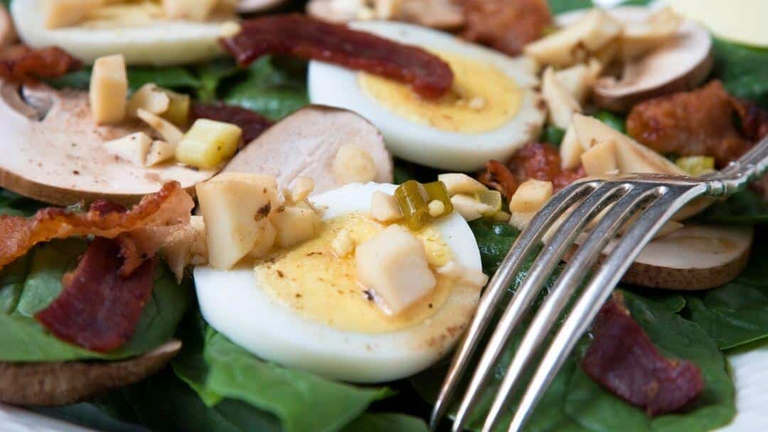 Spinach Salad With Warm Bacon Dressing
